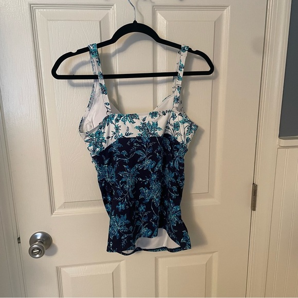 Lands End NEW 8L Blue Floral Swim Tankini Top Wrap Underwire Tummy Control UPF50 - Picture 3 of 9